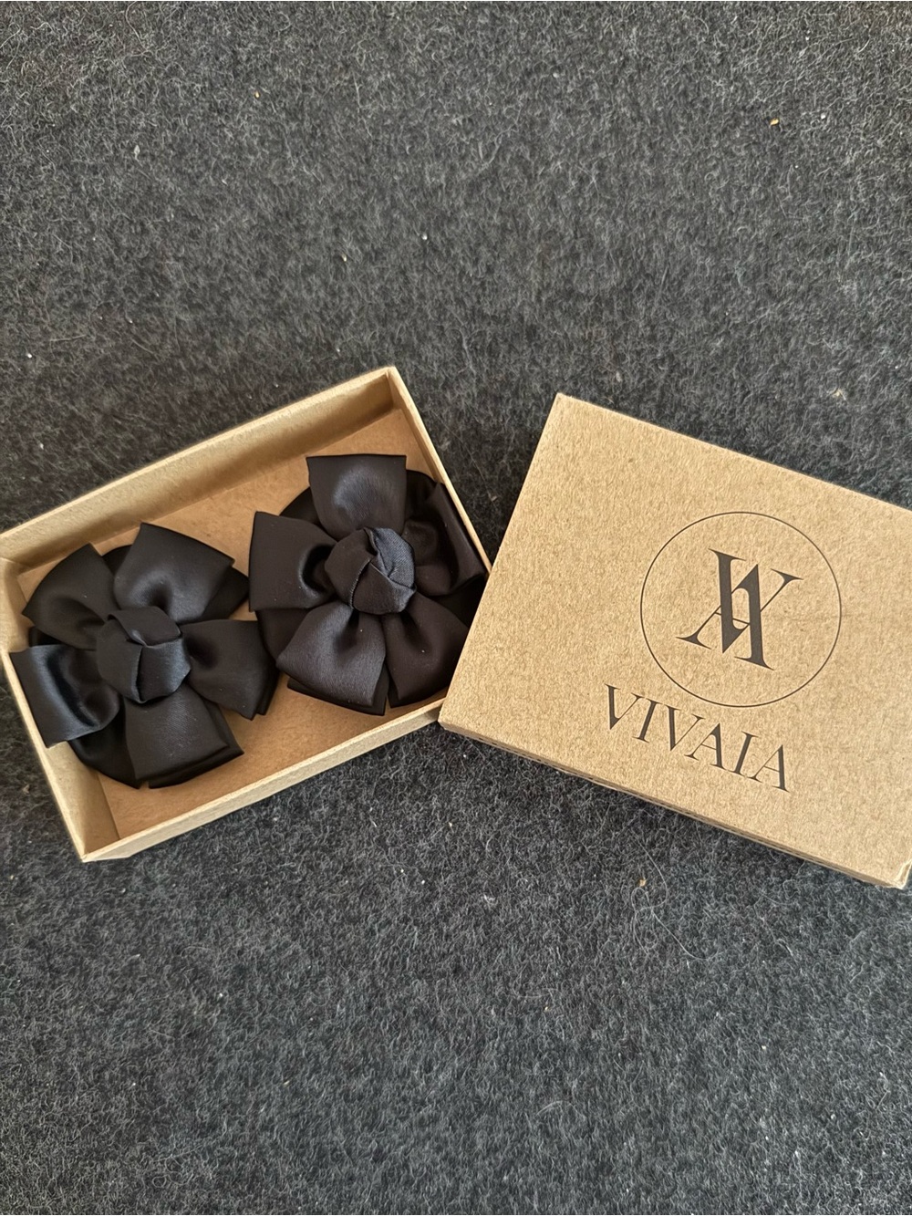 VIVAIA Black Bow Shoe Clips - Pair NWT